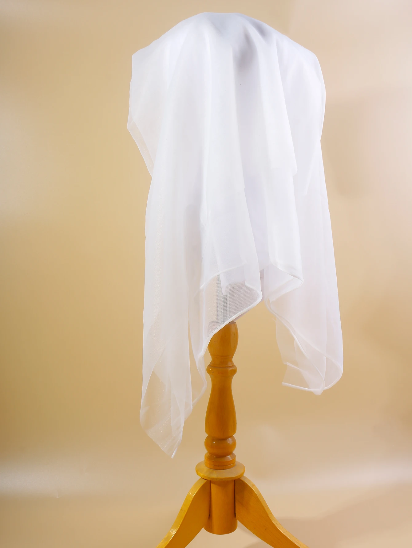 Wholesale 100% Nylon Tulle Solid Color Natural Soft Bridal Dress Chiffon Tulle Fabric For Girls Skirt Decoration Apparel Craft