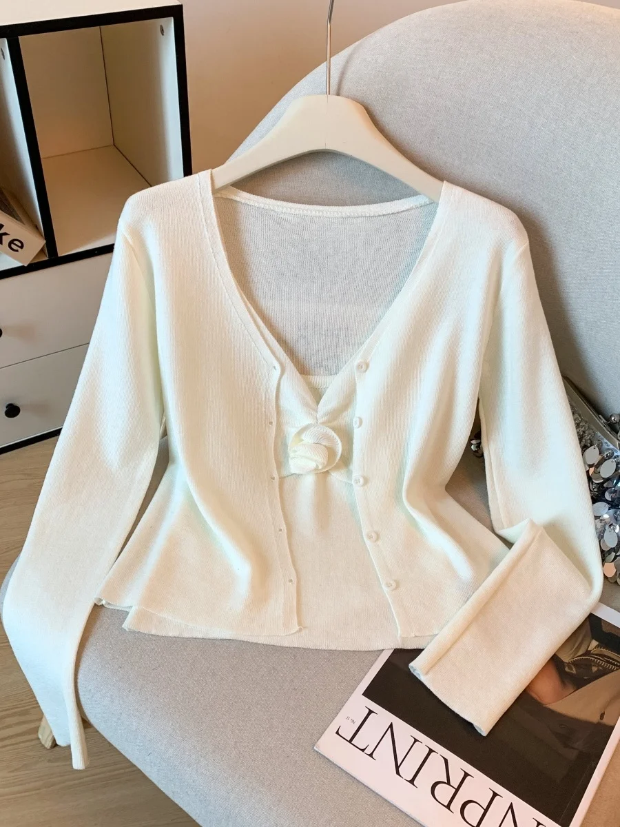 

Slim Fit Long Sleeve V-Neck Knitted Sweater Women's Spring Fashion 2026 New Style Single Button Open Cardigan Floral Embroidery