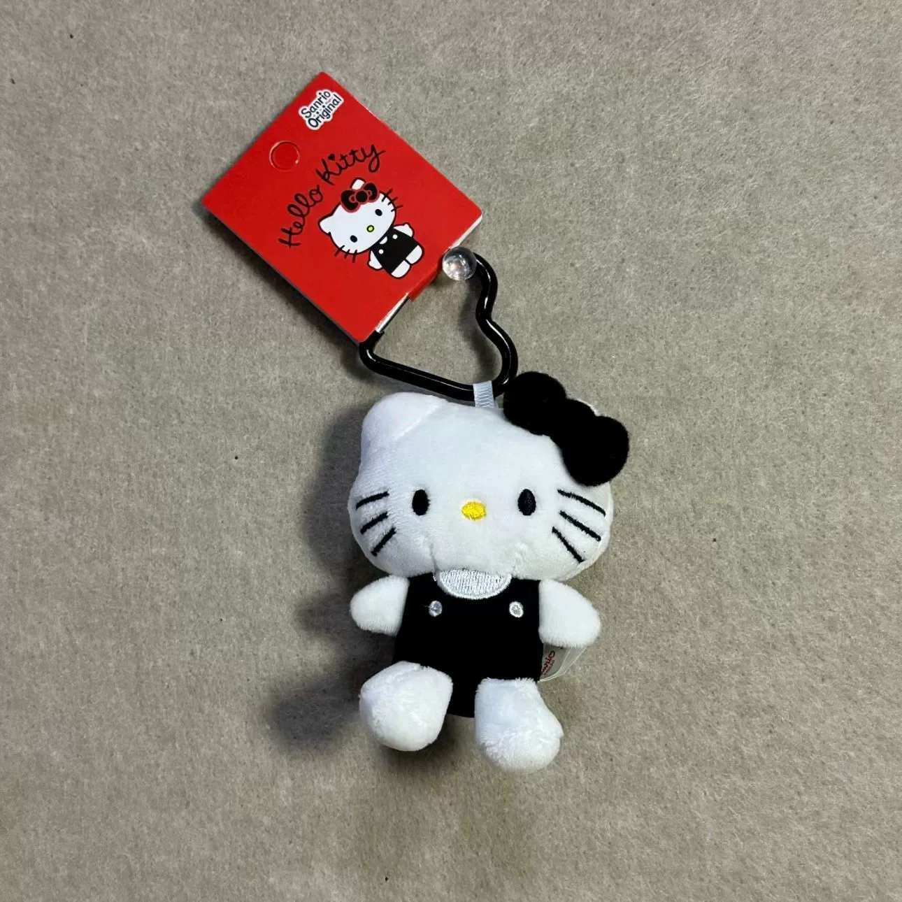 Portachiavi a forma di amore per bambola di peluche HelloKitty bianco neroGirl Cartoon Zaino Ciondolo Decorazione carina Regali giocattolo per bambini