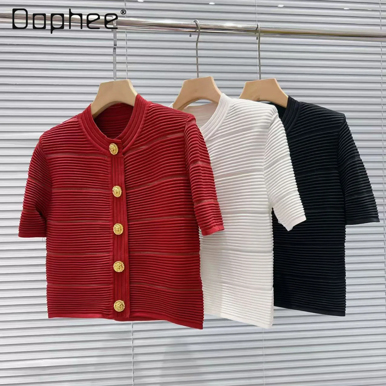 

Light Luxury Metal Buckle Striped Temperament Fashion Versatile Round Neck Short-sleeved Top High-end Solid Color Trendy Tops
