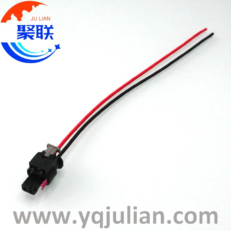 السيارات 2pin المكونات الإناث 1-1718643-1 الأسلاك موصل مقاوم للمياه 4F0 973 702 مع المحطات والأختام 4F0973702
