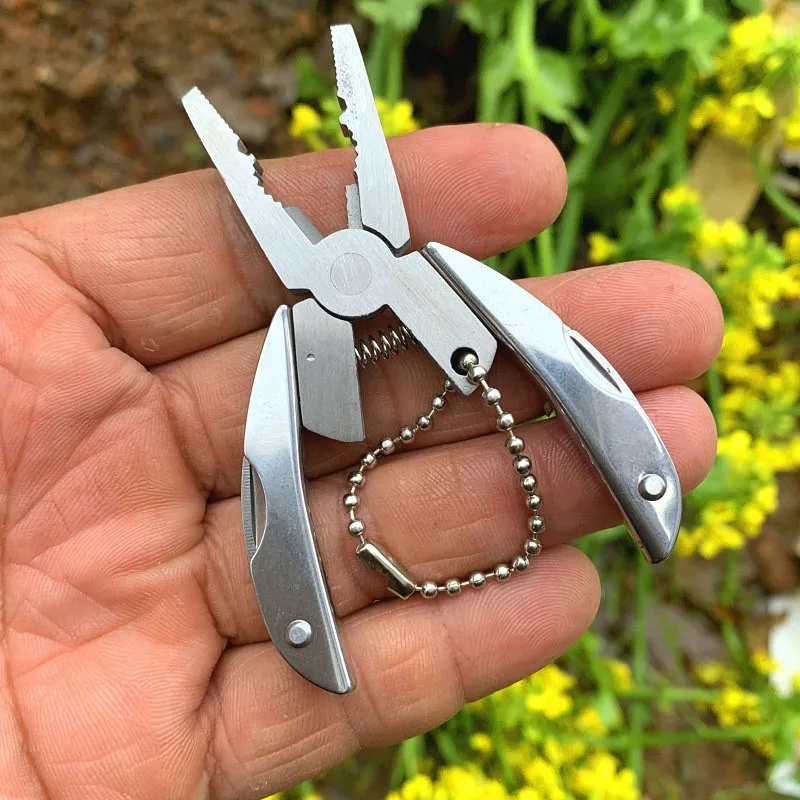 Portable Pocket Multitool 420 Stainless Steel Multitool Pliers Knife Screwdriver for Outdoor Camping supervivencia