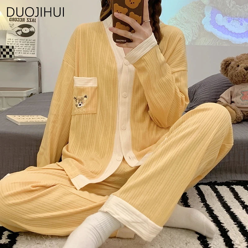 Duojihui Koreaanse Spreuk Kleur Tweedelige Vrouwelijke Pyjama Sets Chique V-Hals Vest Basis Broek Mode Casual Thuis Pyjama Voor Dames