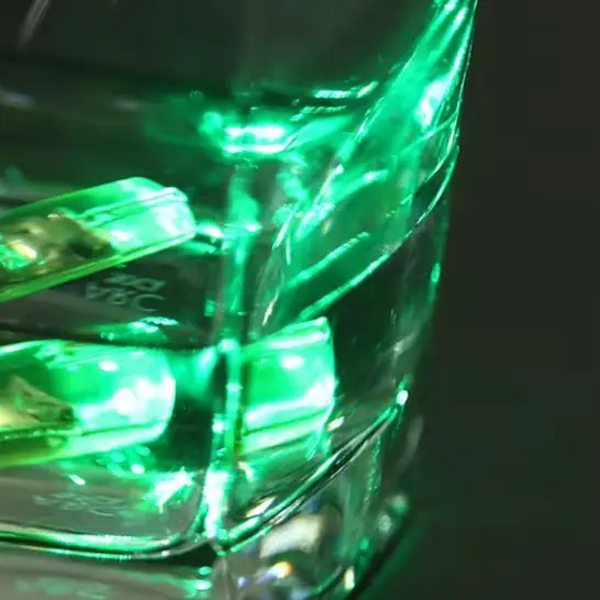 1 قطعة تحت الماء مؤشر جذب الأسماك الصغيرة إغراء LED ضوء وماض الطعم أدوات الصيد قطرة عميقة ضوء الحبار الطعم الصلب Lur