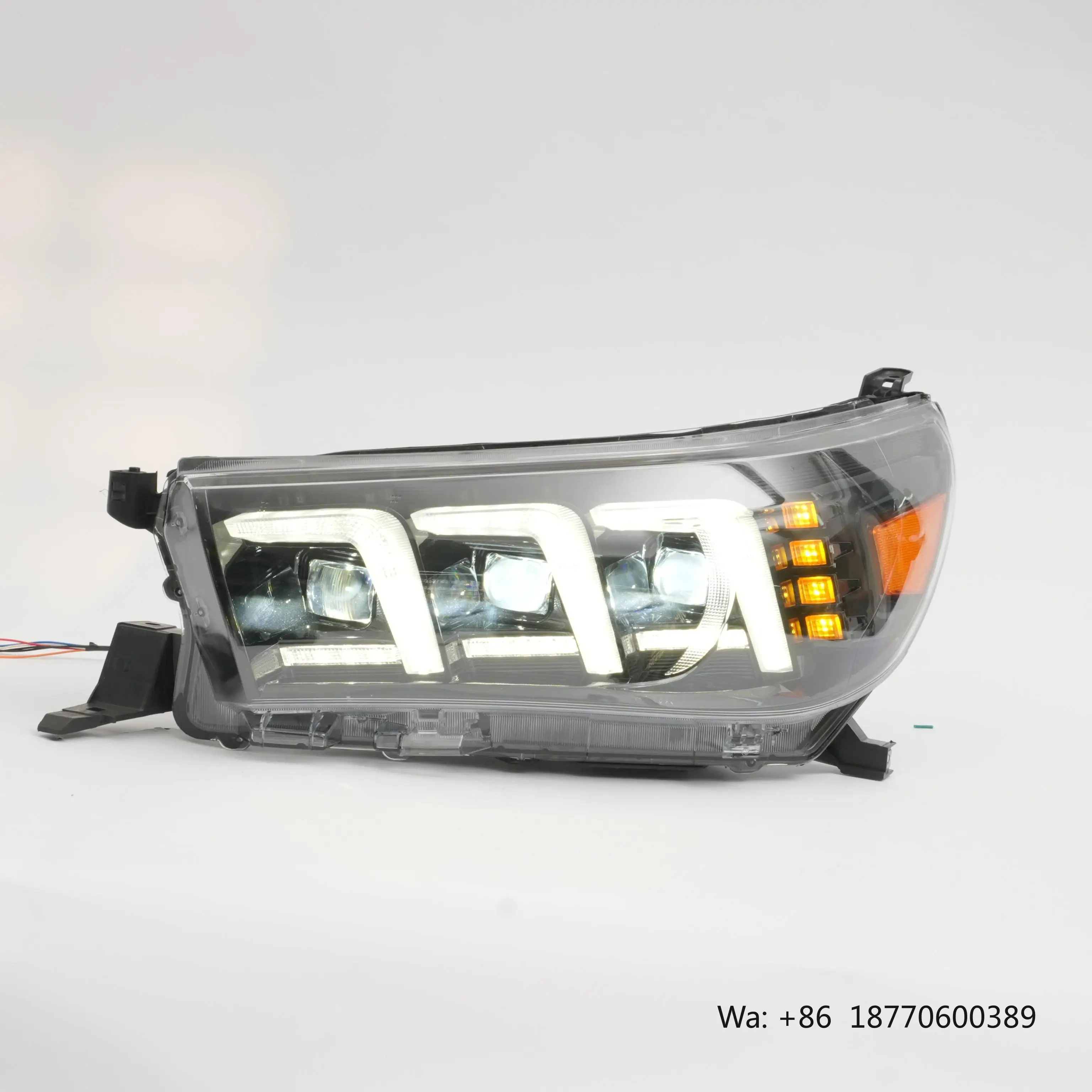 

Pickup Three Lens Headlight Car Exterior Light Assembly 2016 Model for Toyota for Hilux