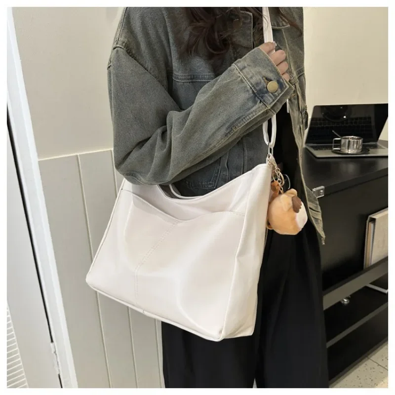 New Fashion Simple Shoulder Bag Casual Commuting Crossbody Bag for Women Large Capacity Tote Shoulder Bag for Women