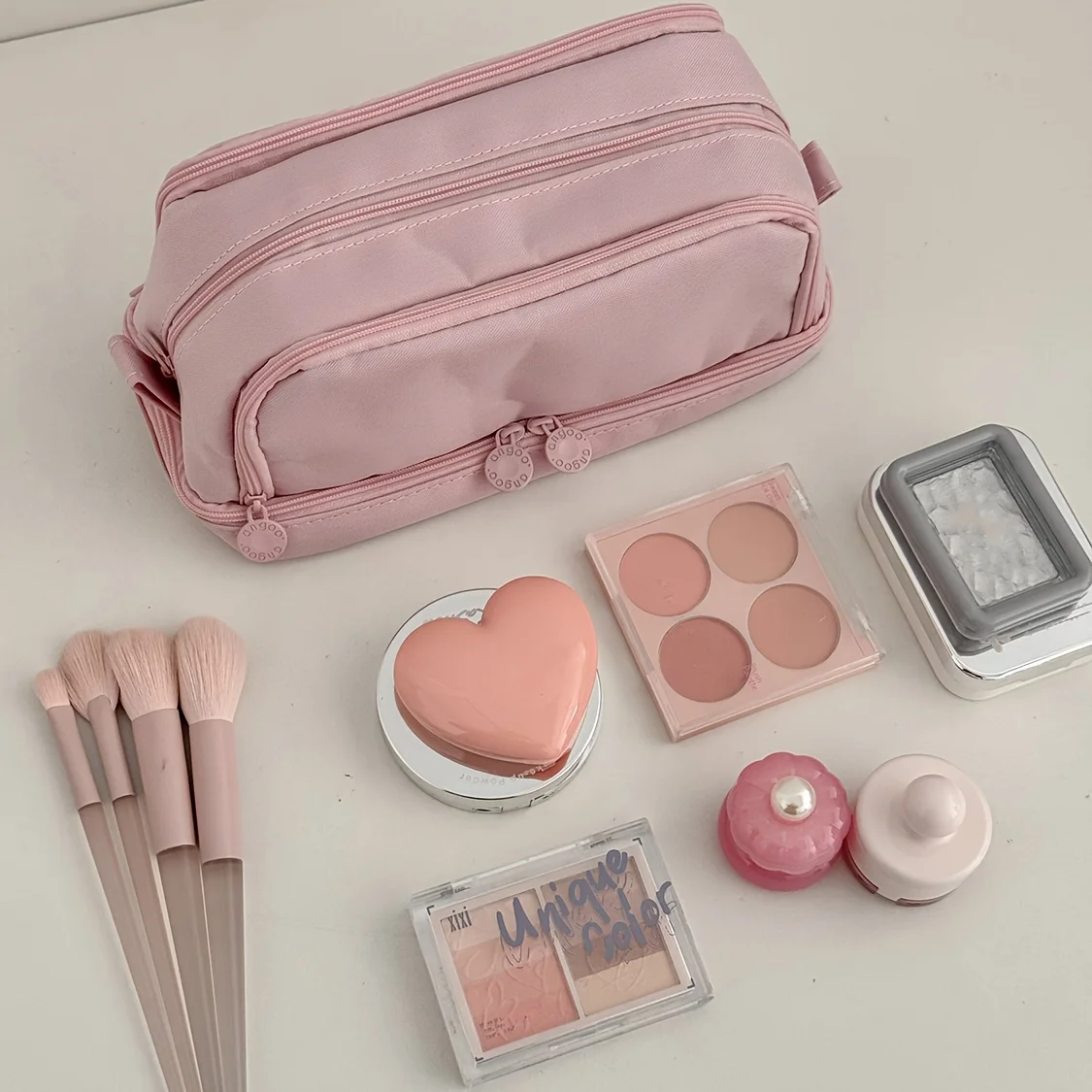Tragbare 3-Schicht-Reise-Kosmetiktasche, Kosmetik-Organizer mit großem Fassungsvermögen und Fächern, niedliche Aufbewahrungstasche für Frauen. – Detail 2