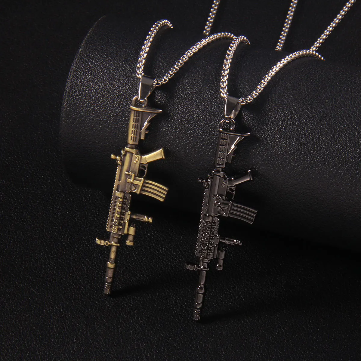 Necklace For Men Retro Personality Model Assault Rifle Stainless Steel Necklace Hip-hop Machine Gun Overbearing Sweater Chain