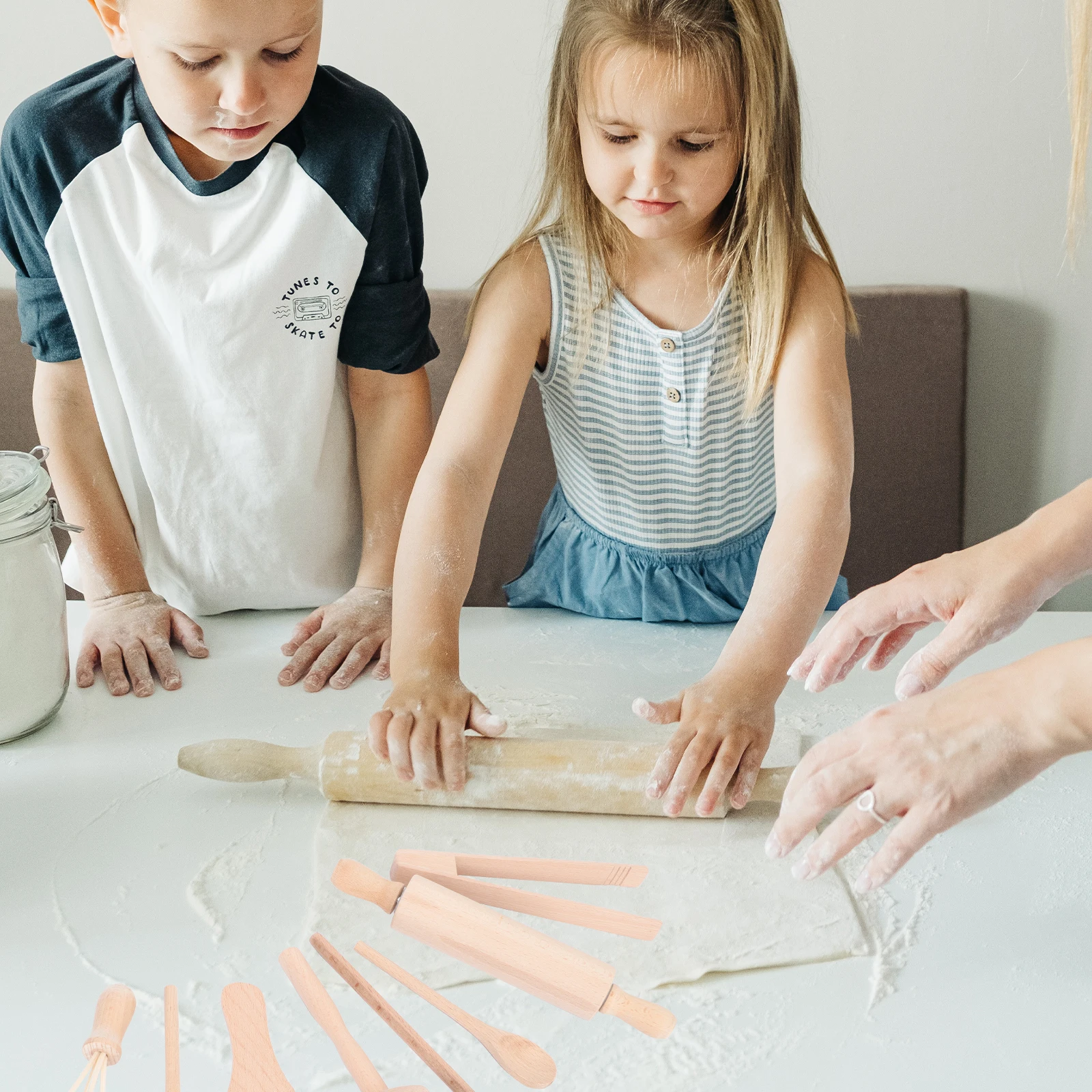 

Wooden Children's Kitchenware Toy Set Smooth Edge Safe Pretend Baking Tools Hand Eye Coordination Gifts