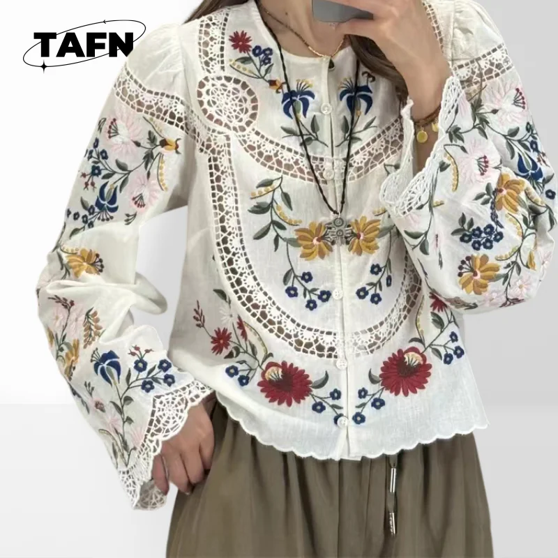 الفرنسية 25 أوائل الخريف ضوء الفاخرة الدانتيل رائع الأزهار طويلة الأكمام جولة الرقبة قميص شارع العليا مزاجه AG1540