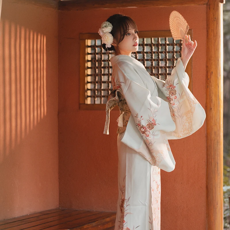 Japońskie kimono dziewczyna sukienka vintage yukata zmodyfikowana fotografia kimona fotografia podróżnicza japońska sukienka ubrania cosplay