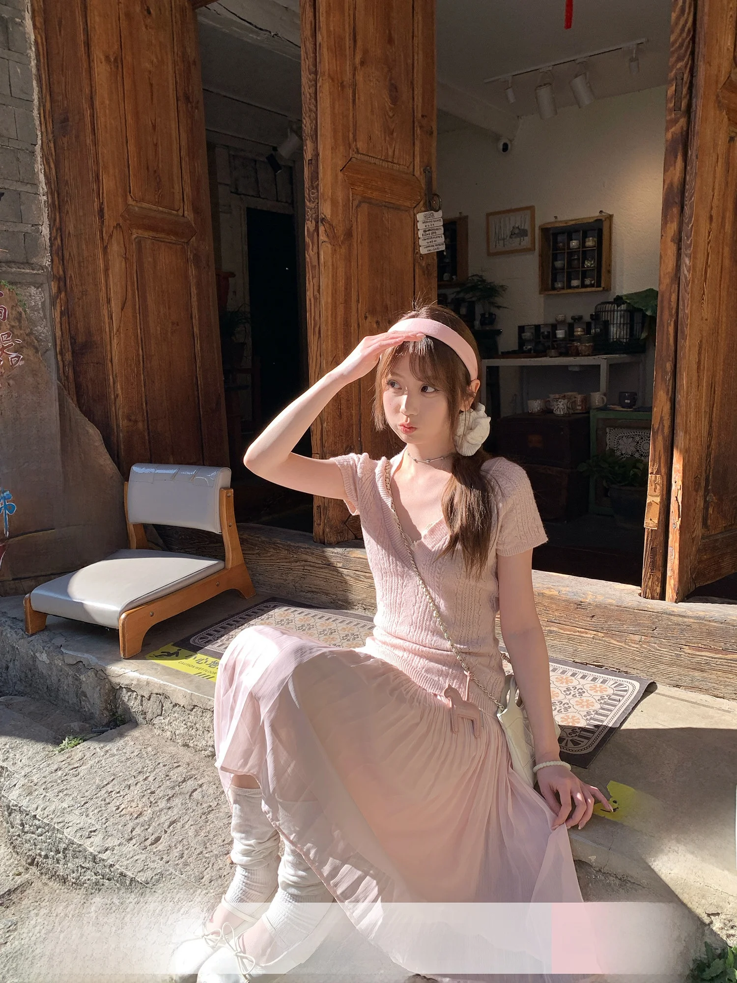 

Miu Lace Splicing Knitted irt Women's Slim Fit V-ne ort Sve Hollow out Spring Summer Faion Simple Sle Knitwear