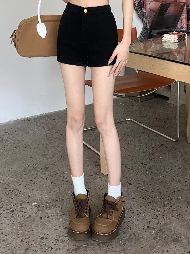 Vrouwen 90S Esthetische Zwarte Gotische Denim Shorts Vintage Hoge Taille A-Lijn Mini Jeans Shorts Y2 K Harajuku Koreaanse Emo 2000S Kleding