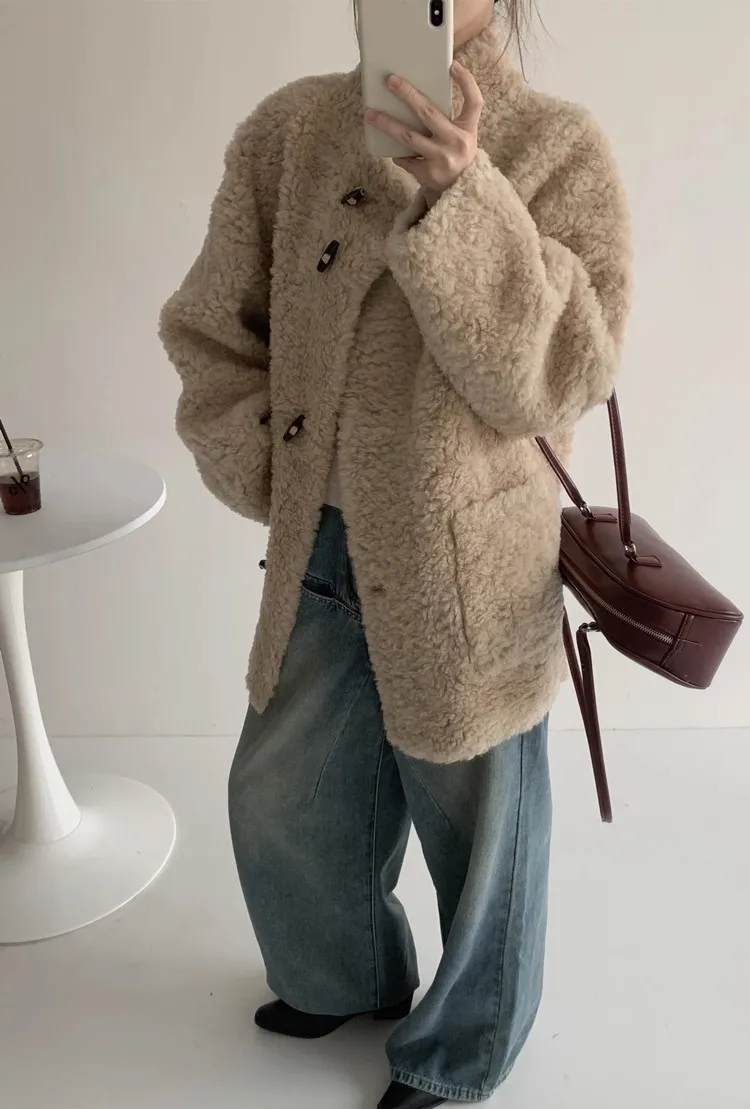 

100 Lamb Wool Cow Horn Button Winter New Fur Integrated Fur Coat for Women Medium To Long Style