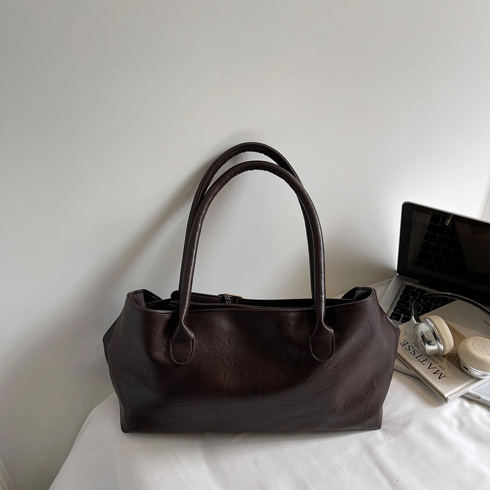 حقيبة نسائية ريترو ذات سعة كبيرة جديدة للخريف والشتاء بتصميم متخصص بكتف واحد تحت الإبط حقيبة كاجوال للتنقل في العمل