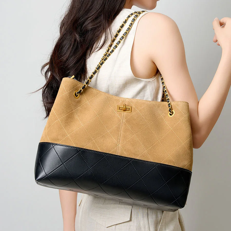 

New Women's Shoulder Bag, Fashionable Chain Handbag, High-End Trendy Tote Bag, First-Layer Sheepskin Casual Bag, Large-Capacity Bucket Bag