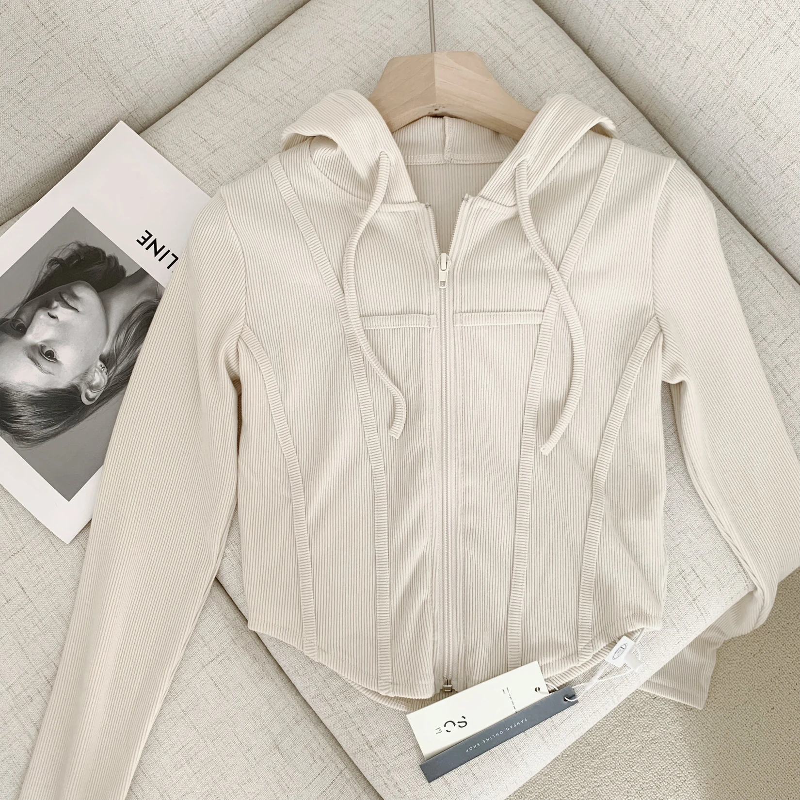 Women's Spring Autumn Lightweight Hoodie Minimalist Slim Fit Long Sleeve Zipper Cardigans Student Commute Versatile Outerwear