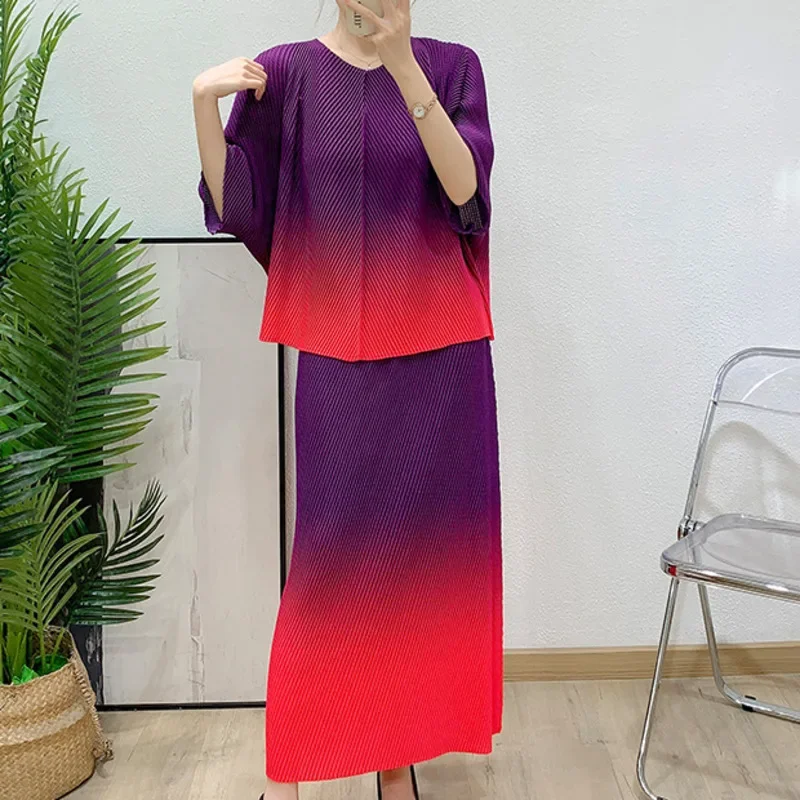 Vrouwen Pak Elastische Taille Rok Vrouwen Tweedelige Miyake 2025, Zomer Nieuwe Tij Geplooide Mode Casual Losse Gradiëntkleur