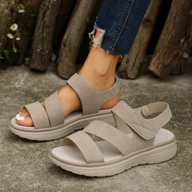 

Женские повседневные сандалии, лето 2023, дизайнерские удобные сандалии на танкетке на толстой подошве, винтажные женские пляжные тапочки с открытым носком