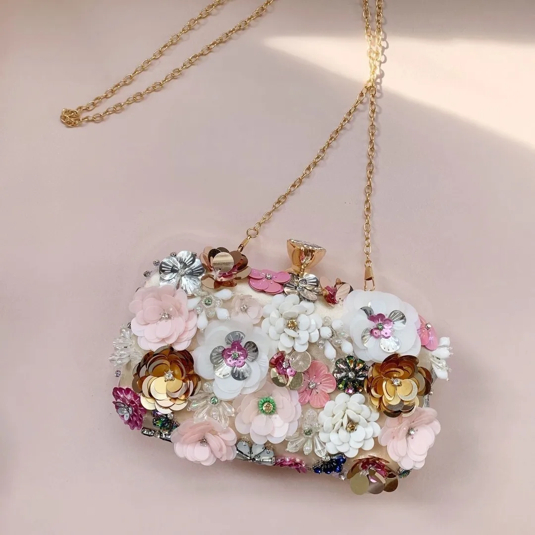 Lost In Vintage elegante pochette decorata da fiori 3D multicolori Glitter paillettes Fowers Crystal Beaded Bride Luxury