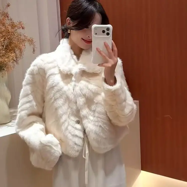 인조 모피 여성 코트 봄 아우터 빈티지 인조 칼라리스 개성 있는 랩 스타일 미니멀리스트 버튼