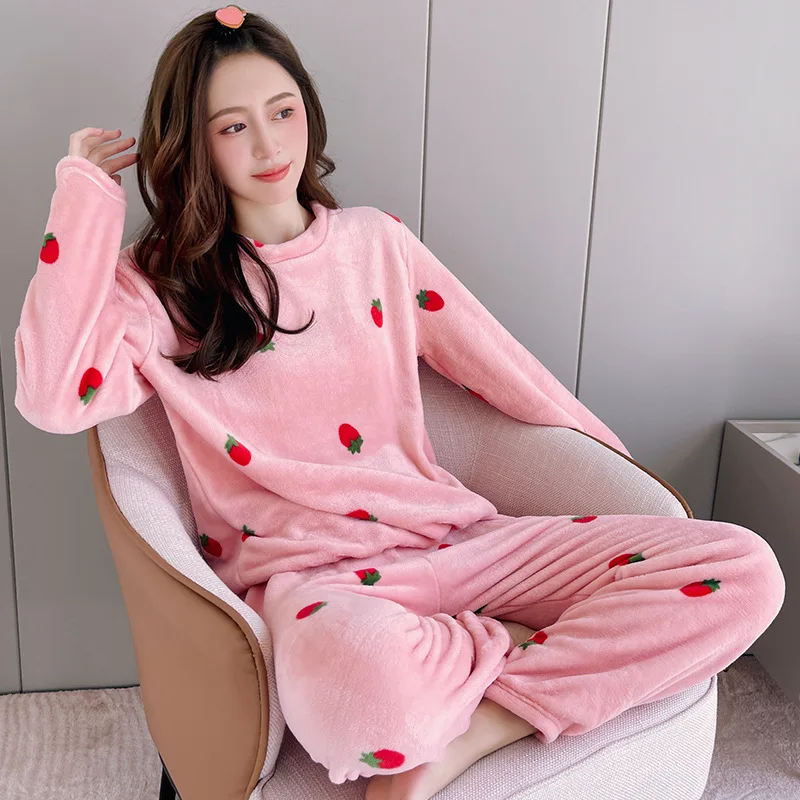 New Coral Velvet Pajamas Female Winter Cute Strawberry Padded Thickened Warm Facecloth Warm Clothes Pajamas Homewear Suit