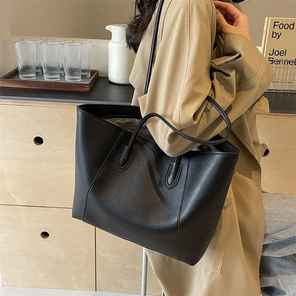 Tote Bag for Women 2024 New Large Capacity Commuting Bag, Summer High-end Versatile Shoulder Bag, Simple Class Bag