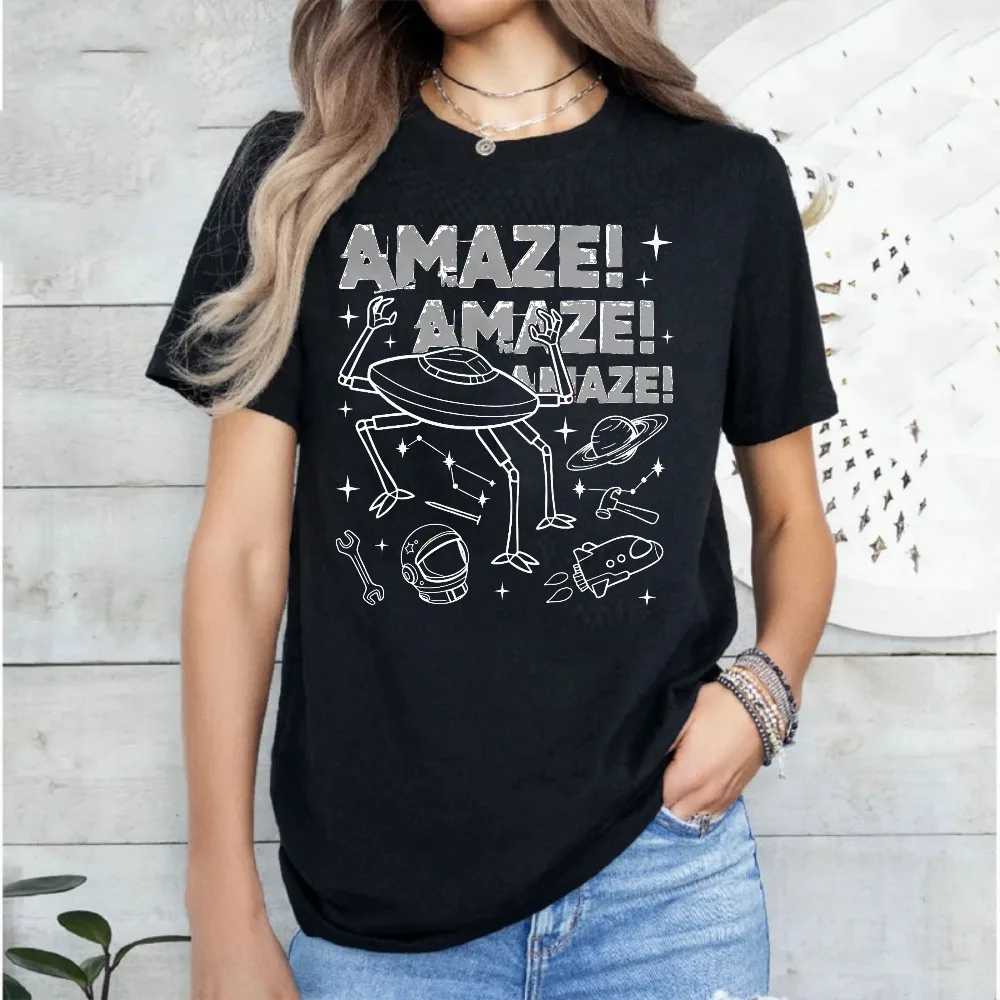 

Vintage Amaze UFO Alien T-Shirt Project Hail Mary Booklover Tee Monochrome Space Elements with Tool Accents Casual Streetwear