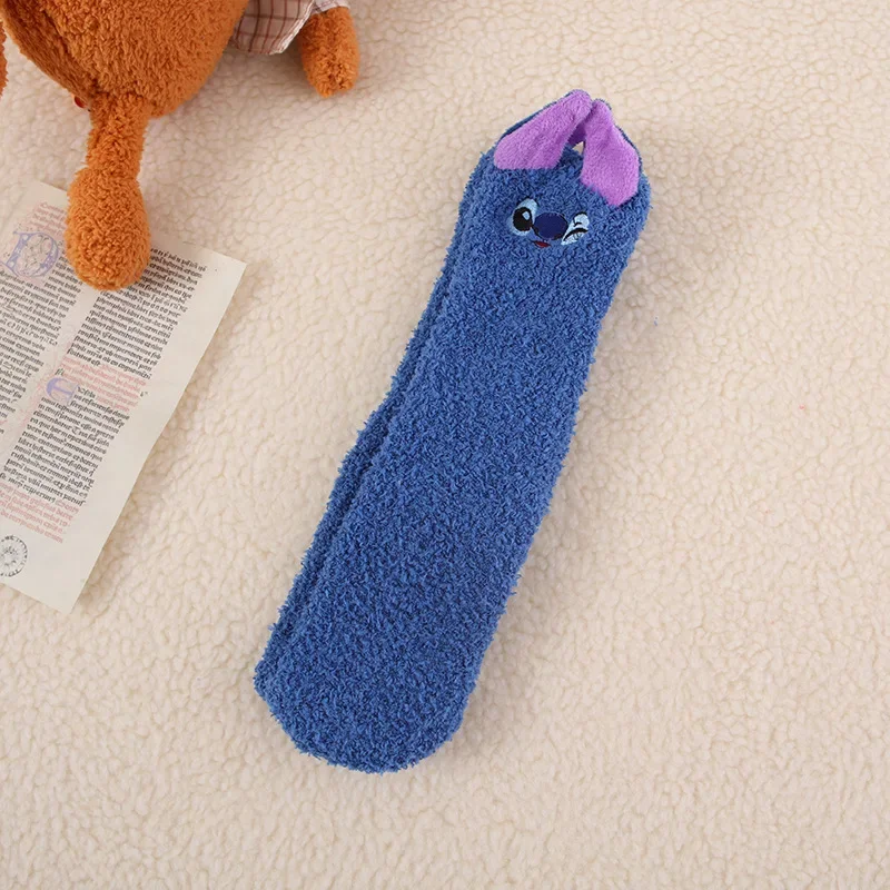 Disney Stitch Flauschige Socke Anime Winter Warme Verdickte Korallen Fleece Socken Weiche Bequeme Schlafen Stickerei Anti-slip Socken