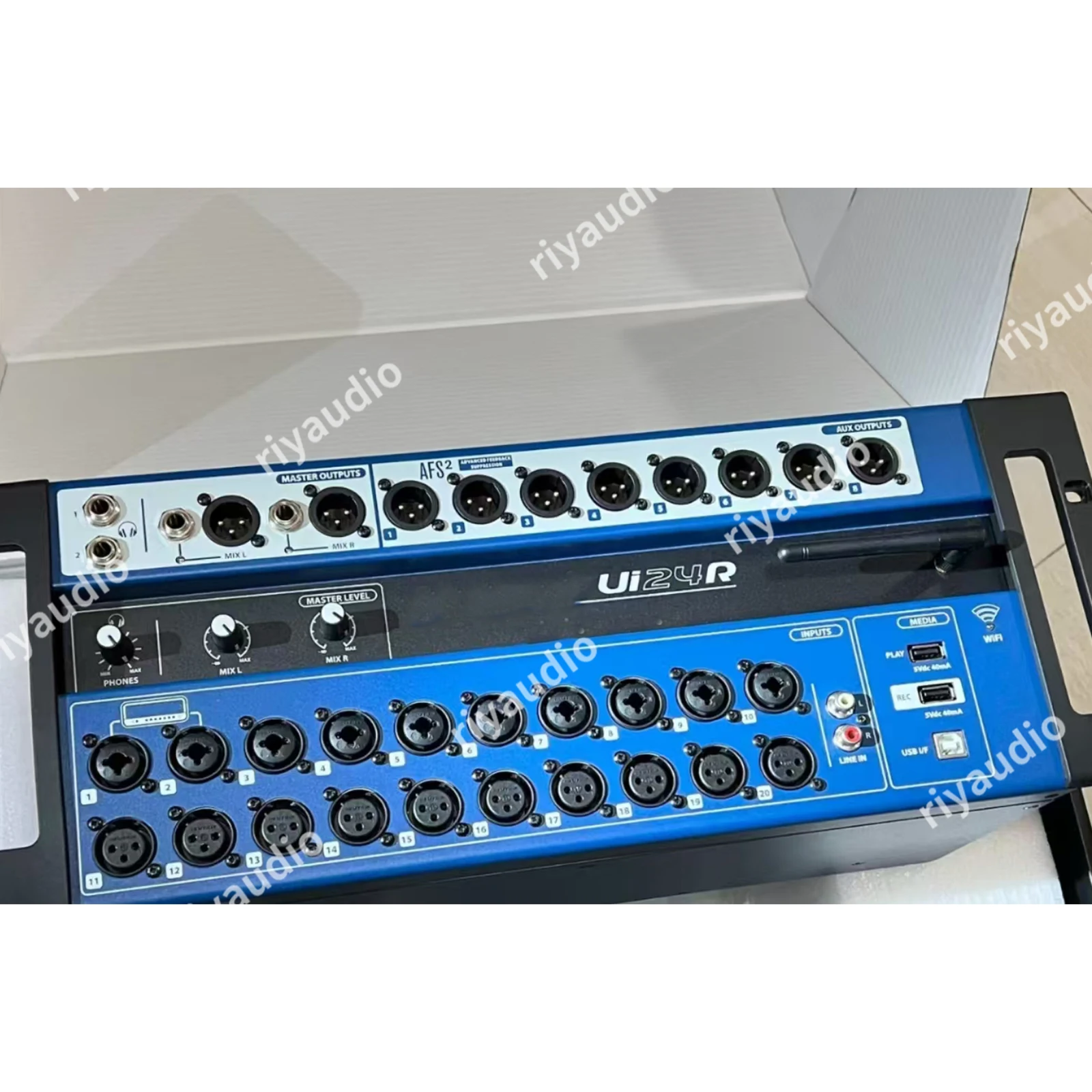 24 Channels Digital Mixer Console for Live PA & Other Studio-based Wireless Control Sound System Easy Connect to Computer