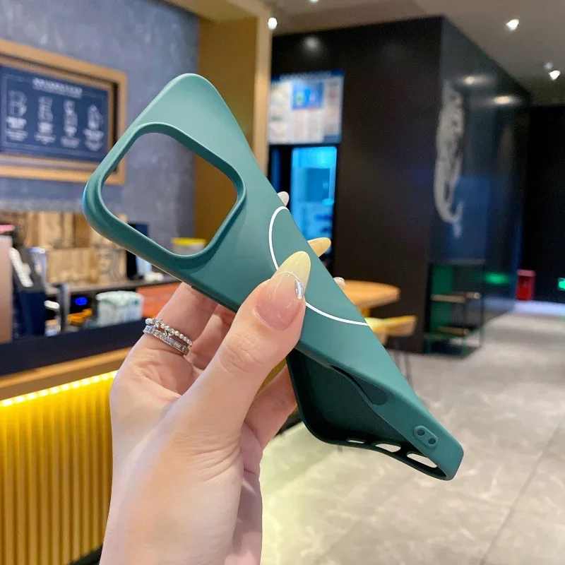 iPhone Air 17 15 14 13 12 11 16 Pro Max Plus 16E用 マグネット式シリコン保護ケース Magsafe対応 ワイヤレス充電対応カバー