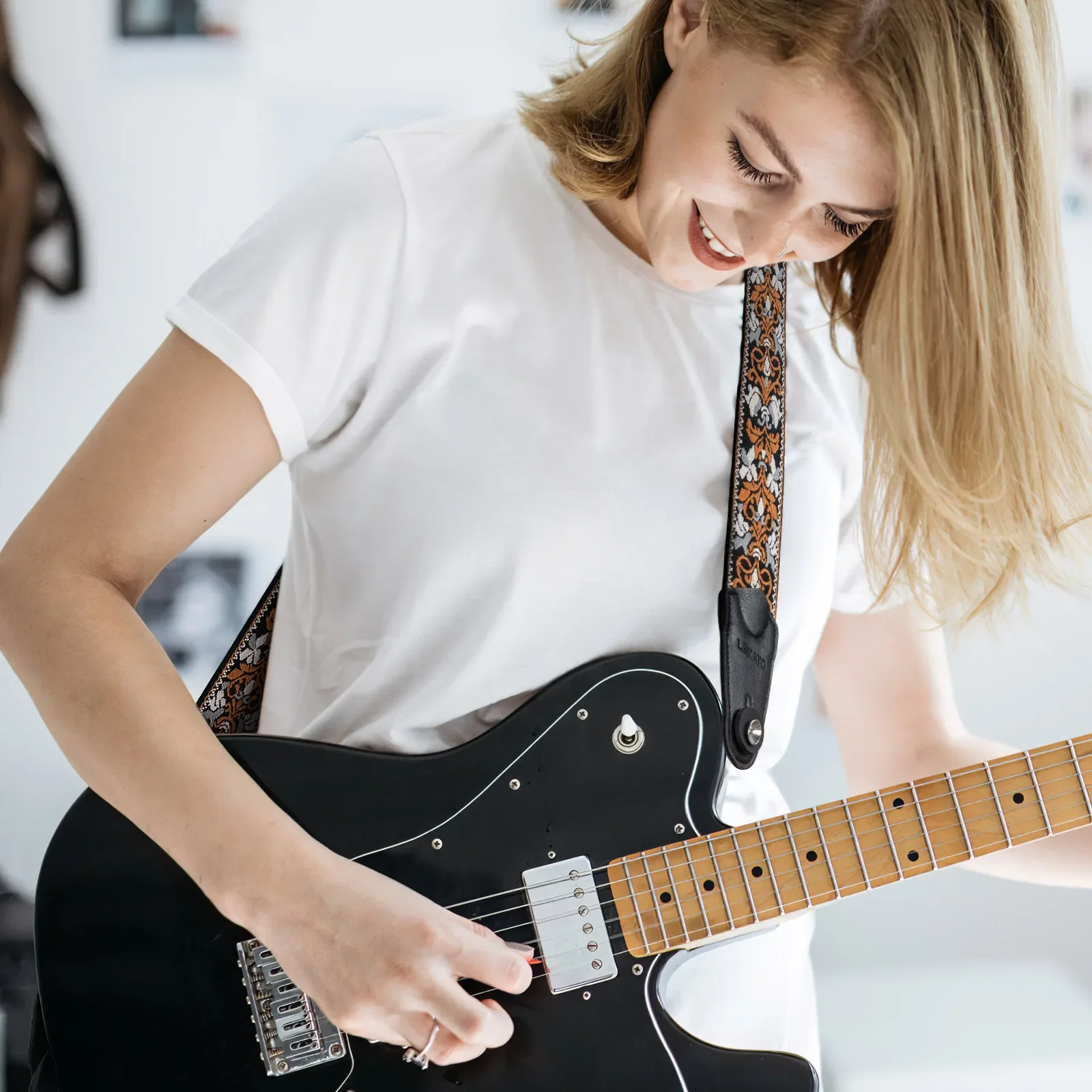 

Szeroki ремешок для бас-гитары Lekato, 2 дюйма, с мягкой подкладкой и противоскользящими блоками, жаккардовый цветочный ремень + держатель медиатора для тяжелых инструментов