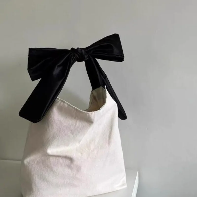 2024 Fashion Tote Bags Women\'s Bags New Canvas Bags Black White Bow Leisure Versatile High Capacity Trend Lady Shoulder Bags