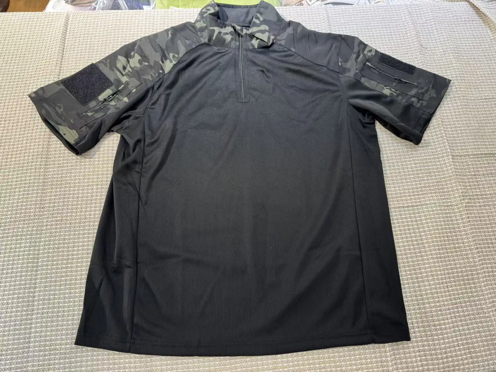 Taktisches Frosch-Shirt für Herren, kurzärmelig, UF, schnell trocknend, feuchtigkeitsableitend, T-Shirt für Outdoor-Militärtraining, Wandern – Detail 1