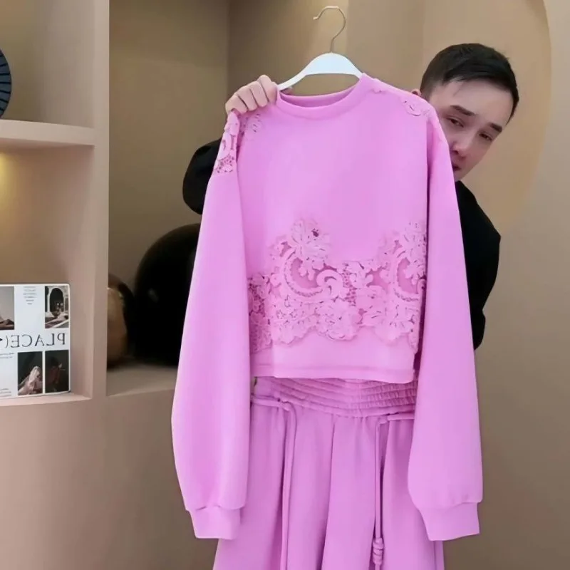 Conjunto de dos piezas de suéter con empalme de encaje, versión coreana, reducción de edad, temperamento Simple, explosión de principios de otoño