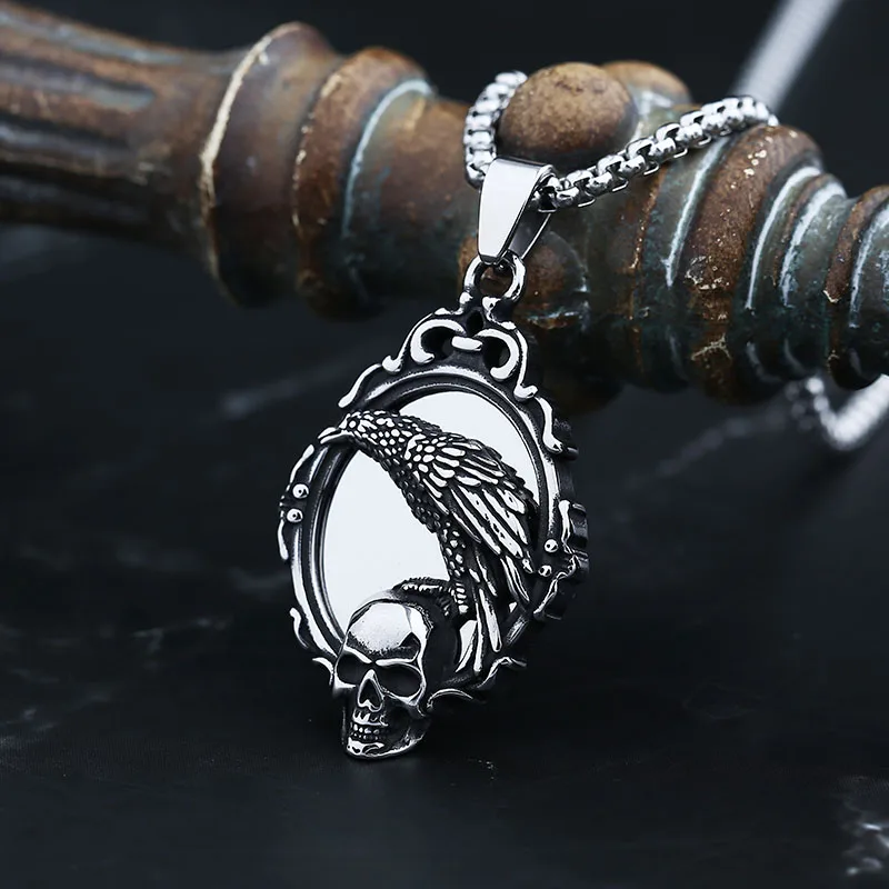 Fashion 316L Stainless Steel 2023 New Arrive Fashion Skull Head With Crow Pendant Necklace For Man Women Mirror Charm Gift