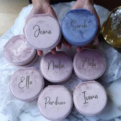 Personalized Velvet Jewelry Box Anniversary Bridesmaid Gift Idea Round Multifunctional Compartmentalized Jewelry Case With Name