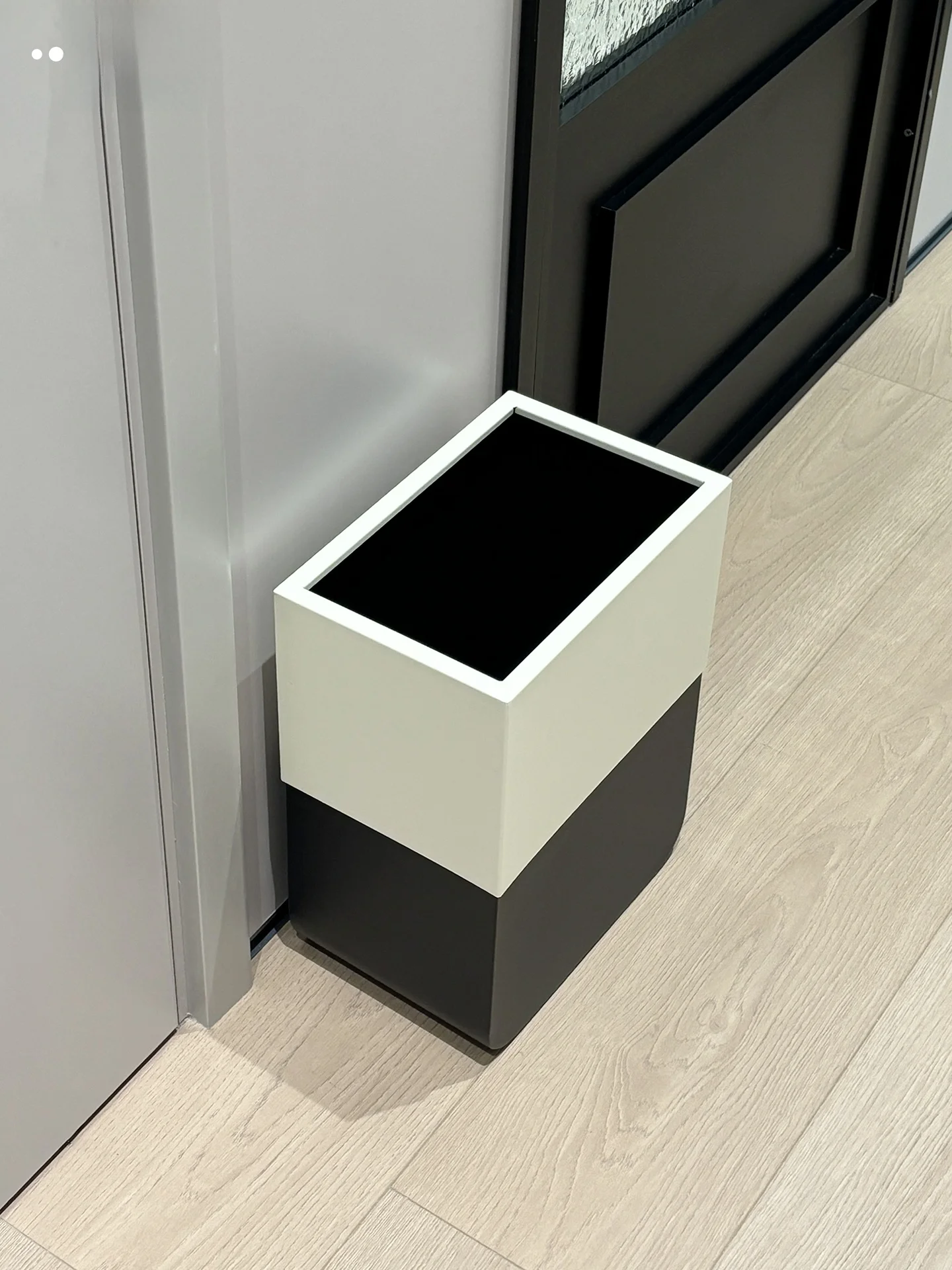 

Italian mat Large Capaci Kitchen Living Room Tra Can 2026 New Iron Luxury High-End Paper Basket Home Cleaning Tools