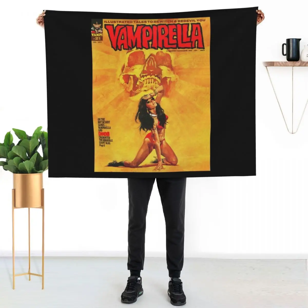 A GREAT VINTAGE VAMPIRELLA MAGAZINE COVER! Throw Blanket Custom Travel Decorative Sofa Moving Picnic warm for winter Blankets