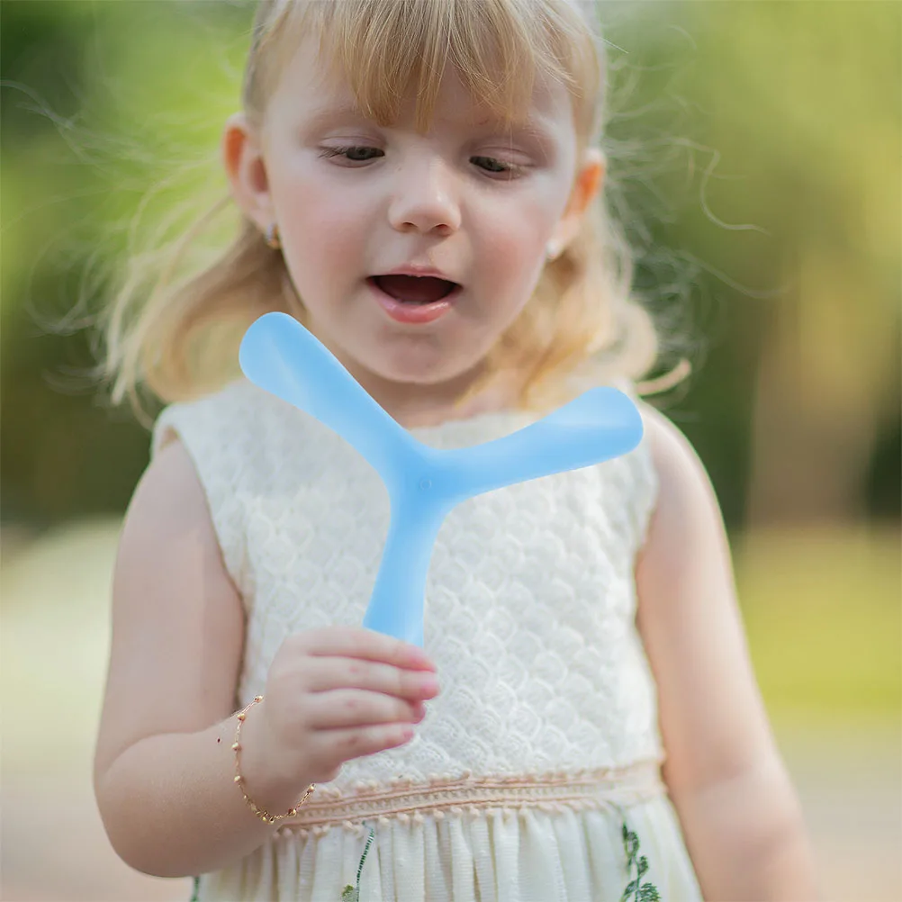 

Glow in the Dark Boomerang Colourful Returning Toys for Kids Outdoor Fun Portable Luminous Safe PP Material