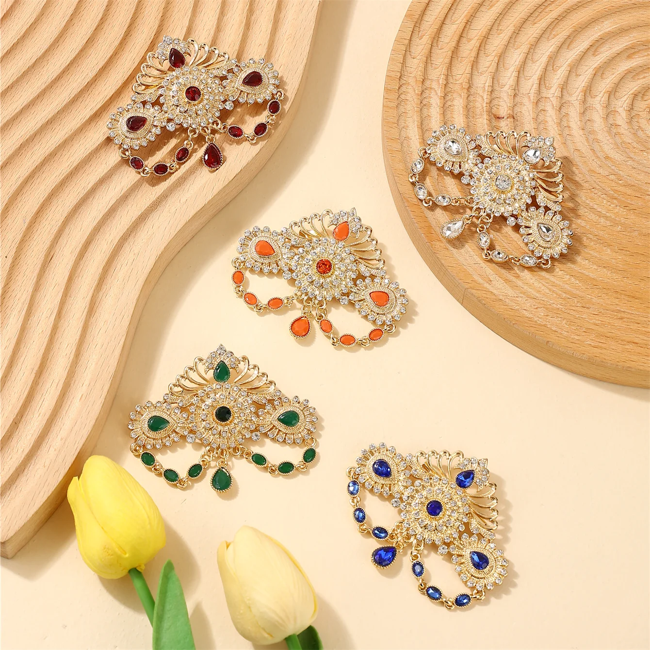 

Flower Crystle Brooch Scarf Buckle Arab Bridal Dress Accessories Can Be Used As A Pendant