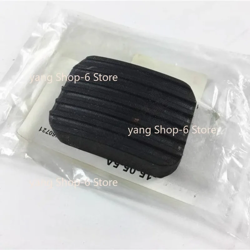 Car Brake Clutch Pedal Rubber Pad 46252-50010 For Lexus LS430