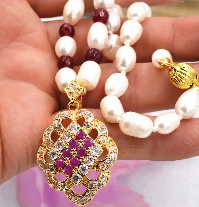 

Hot sale wholesale New white akoya cultured pearl garnet necklace crystal pendant plating gold