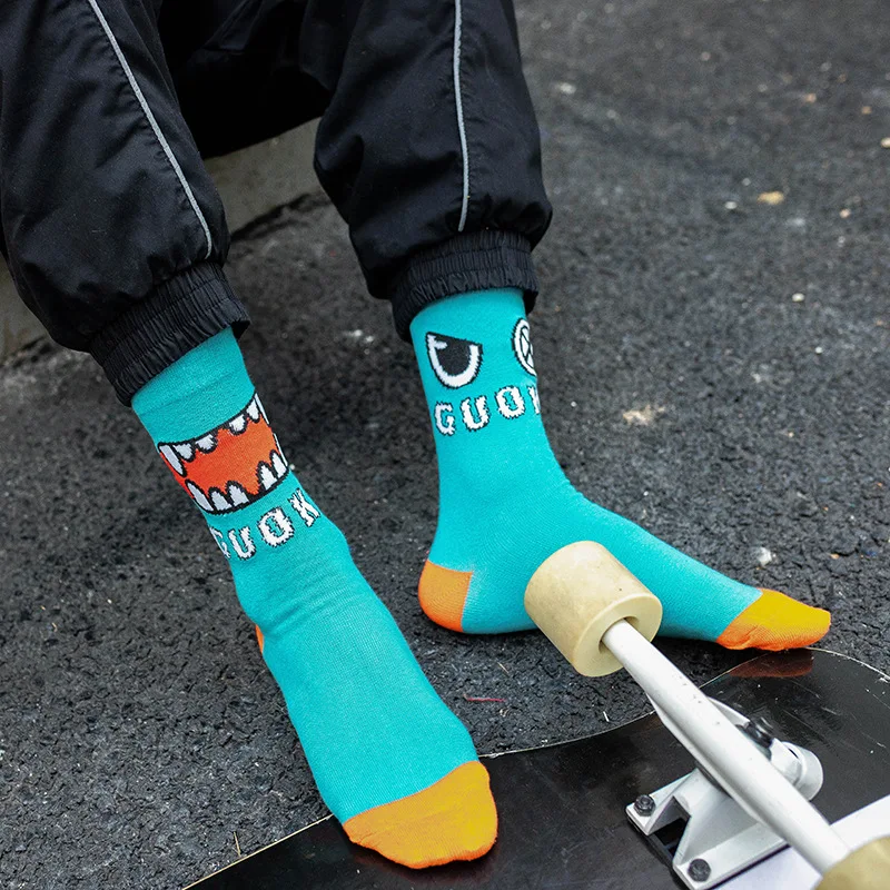 Kaos Kaki Pria Katun Motif Kartun Kaos Kaki Skateboard Kaos Kaki Panjang Lembut untuk Pria Calcetines Gaya Hip Hop Bernapas Kaos Kaki Sedang Happy Socks