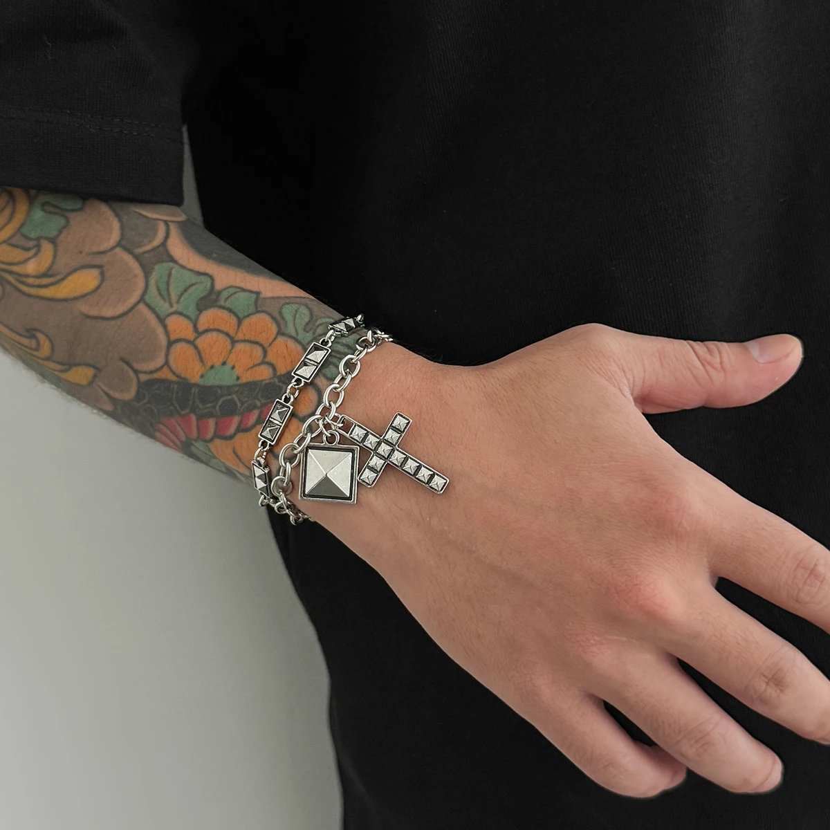 Salircon 2Pcs/Set Punk Creative Jesus Cross Square Geometry Pendant Bangles Bracelet Men Trendy Party Charm Bracelets Jewelry