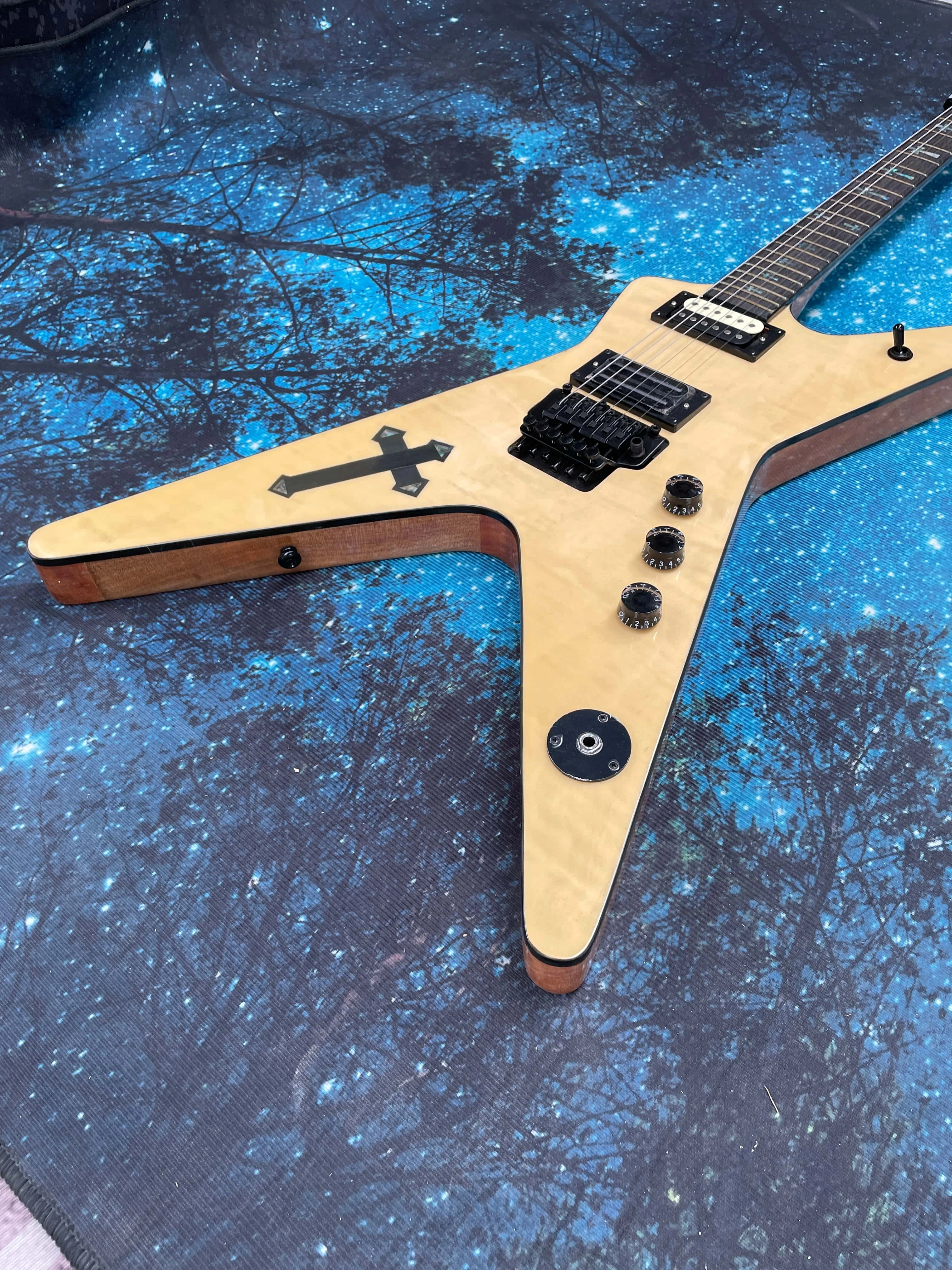 6-String Electric Guitar, Mahogany V-Shaped Double-Locking High-Gain Pickup Electric Guitars, Beginner Electric Guitarra