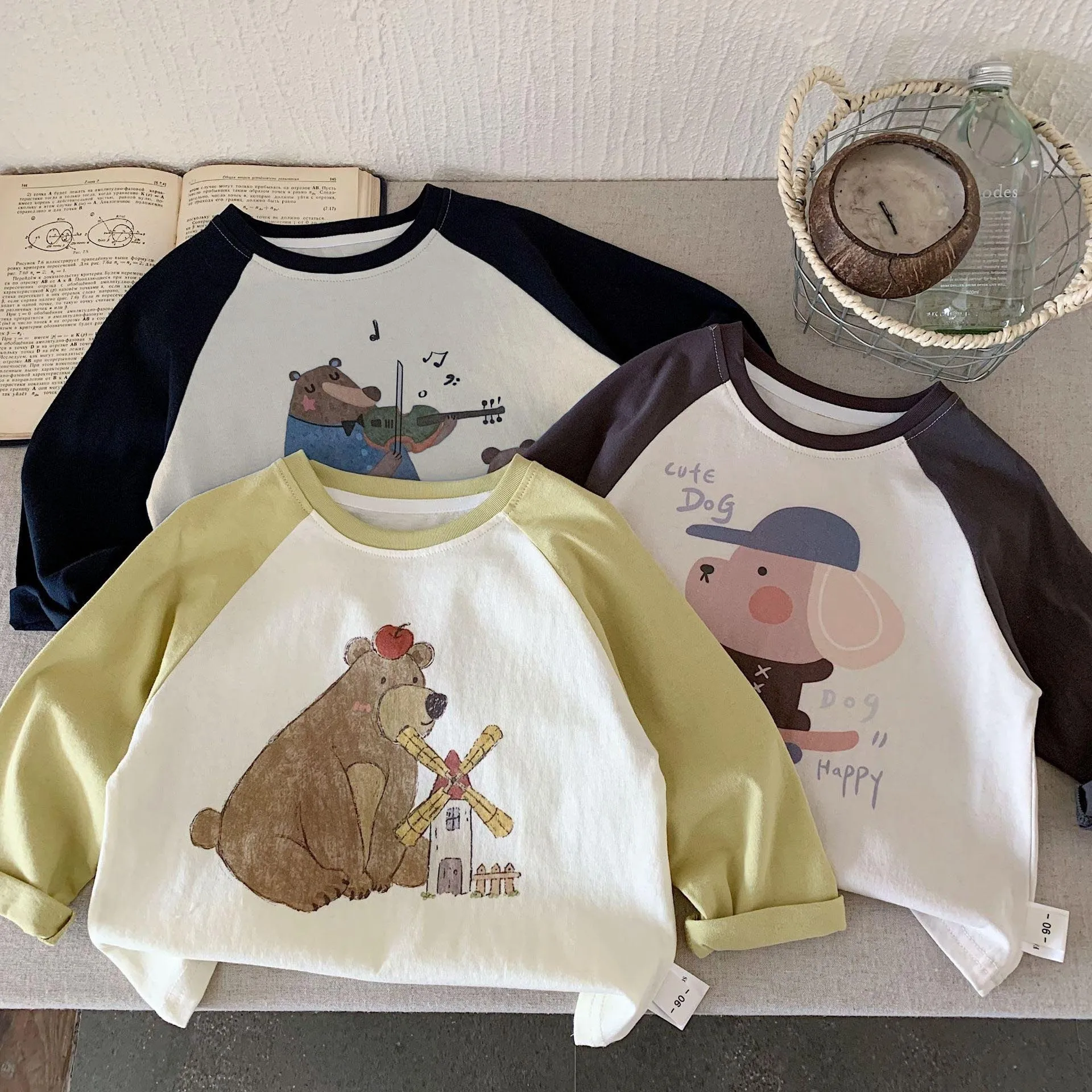 

2025 Children's Cartoon Contrasting Long-Sleeved T-Shirt for Boys and Girls with Colour-Blocking Ralan Sleeve Base Shirt