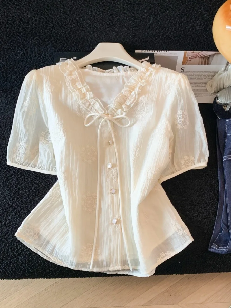 

Модная женская летняя блузка с V-образным вырезом и коротким рукавом, новый дизайн, тонкая, на пуговицах, с рукавами-фонариками, универсальная, CJ