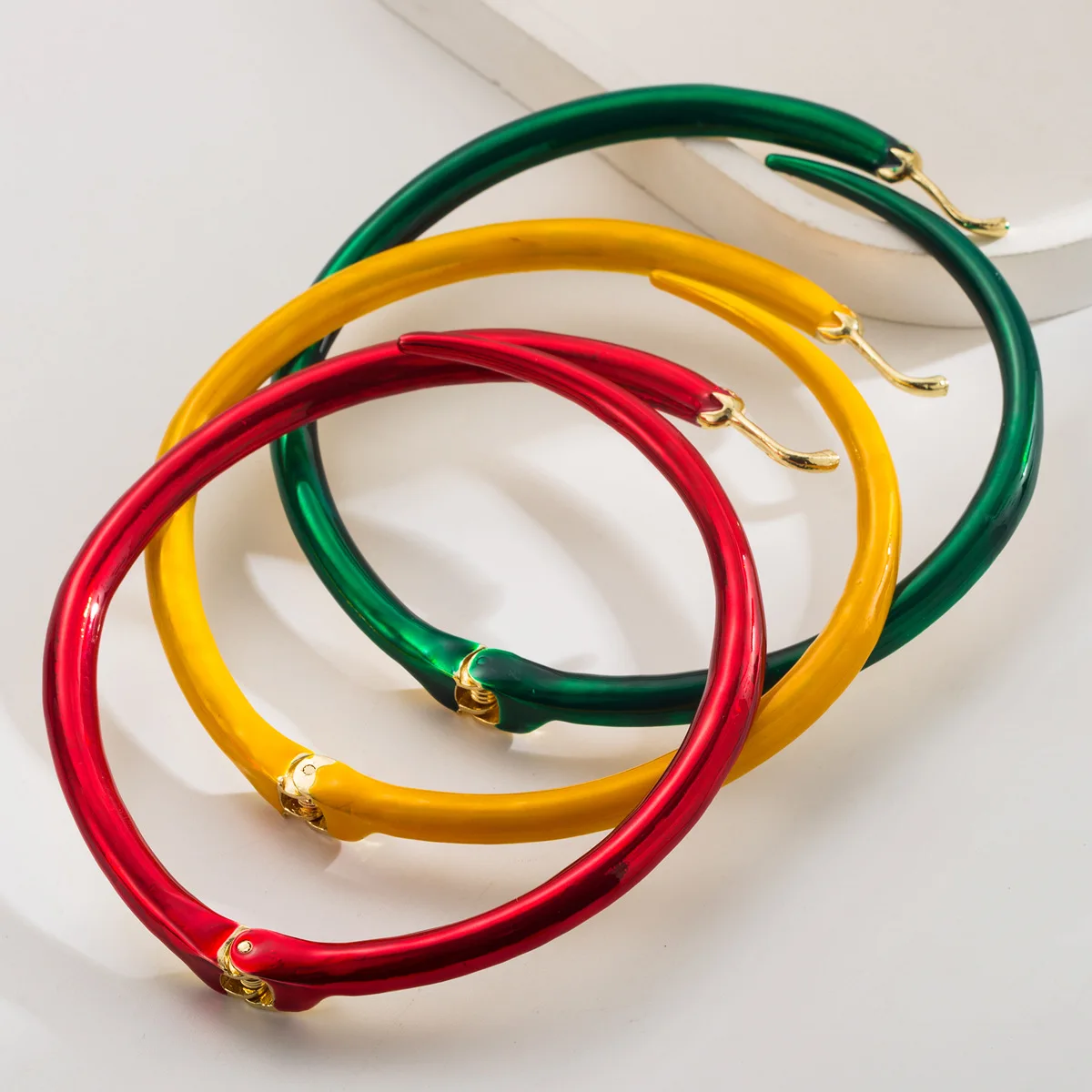 

Minimalist Colorful Enamel Choker Collar Necklace for Women Creative Chil Open Neck Cuff Torques Necklace Birthday Party Gift