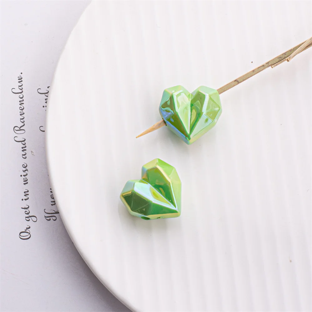 CH07  Plated High Quality Solid Color Diagonal Hole Acrylic Heart Cut Three-Dimensional DIY Mobile Phone Chain Bracelet Material